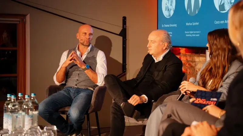 Dr. Thomas Greussing in an executive panel discussion